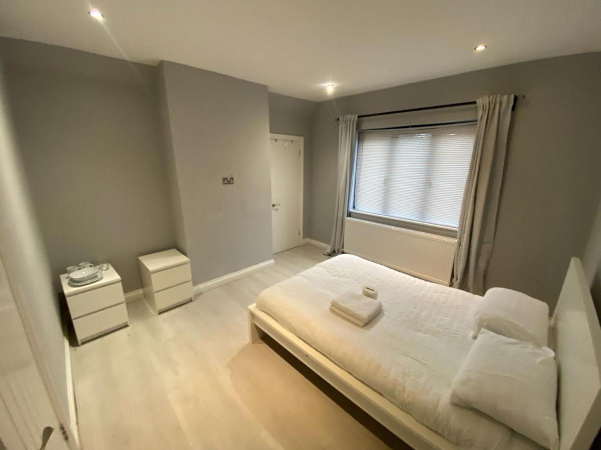 إلثام Large House Close To Greenwich المظهر الخارجي الصورة
