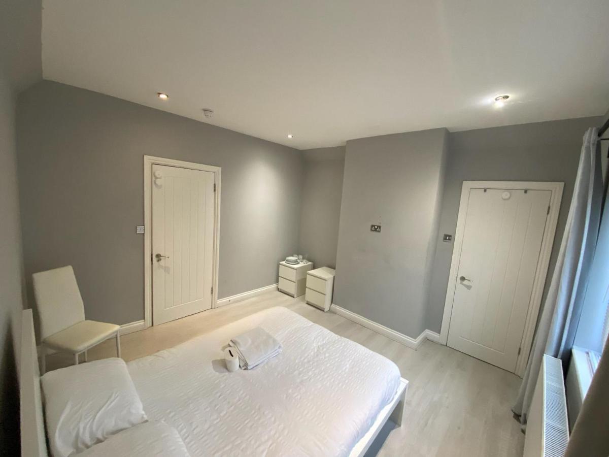 إلثام Large House Close To Greenwich المظهر الخارجي الصورة