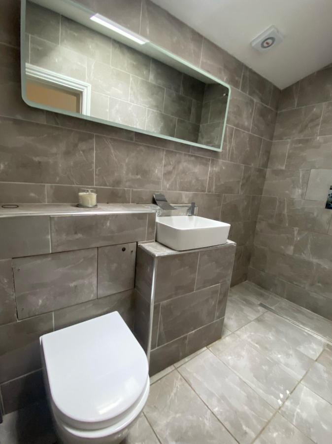 إلثام Large House Close To Greenwich المظهر الخارجي الصورة