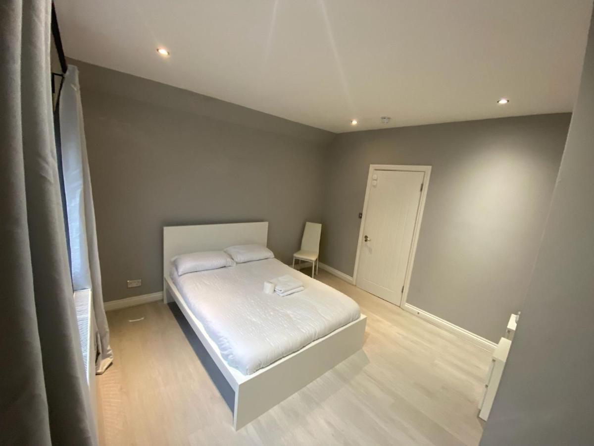 إلثام Large House Close To Greenwich المظهر الخارجي الصورة
