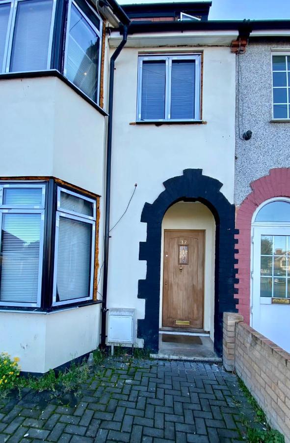 إلثام Large House Close To Greenwich المظهر الخارجي الصورة