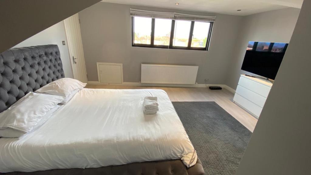 إلثام Large House Close To Greenwich المظهر الخارجي الصورة