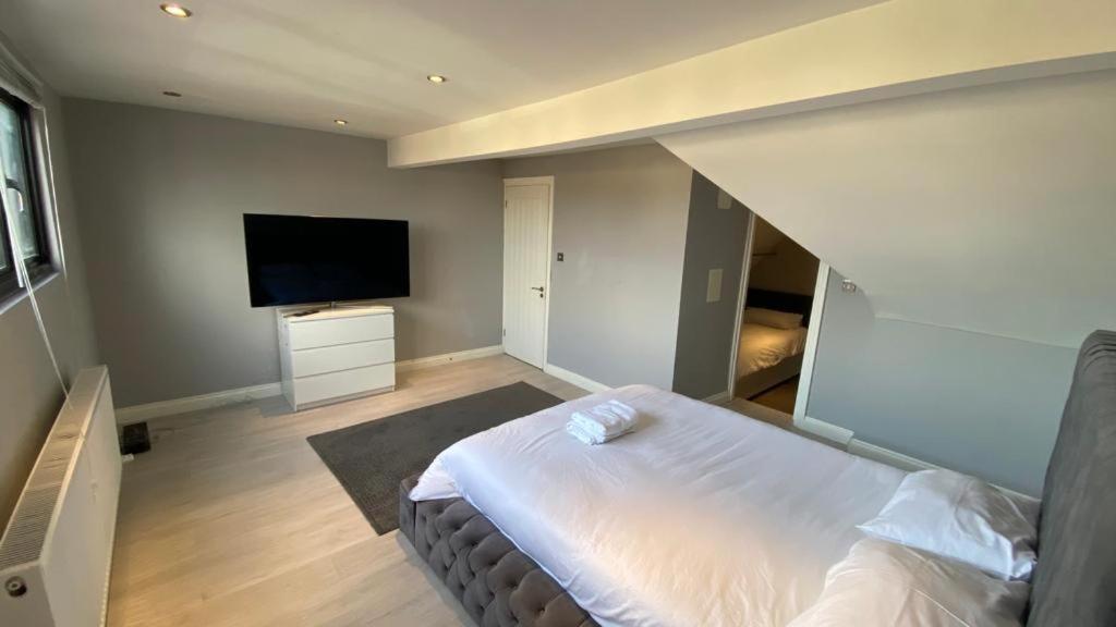 إلثام Large House Close To Greenwich المظهر الخارجي الصورة
