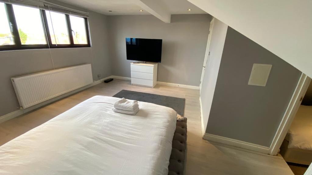 إلثام Large House Close To Greenwich المظهر الخارجي الصورة